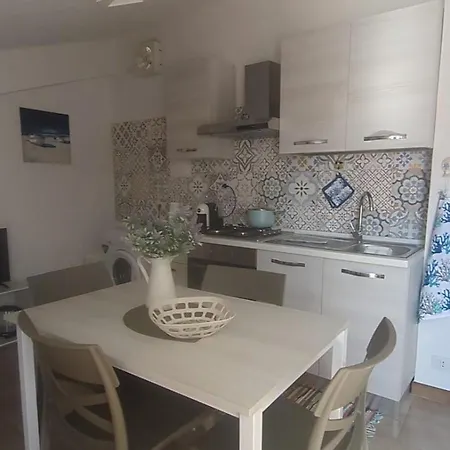 펜션 Casa Vacanze Gianni&lory Con Terrazzo Villaggio Azzurro